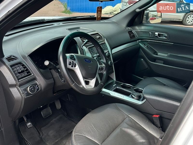Внедорожник / Кроссовер Ford Explorer 2013 в Харькове
