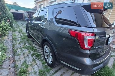 Позашляховик / Кросовер Ford Explorer 2018 в Чечельнику