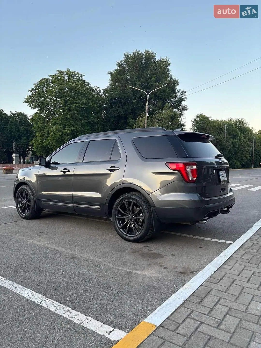 2017 Ford Explorer - мініатюра 4