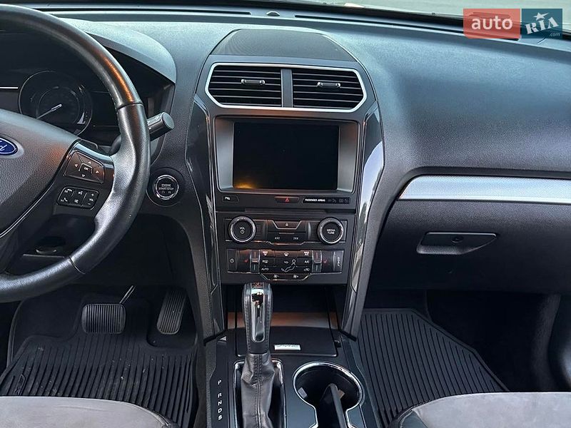 Позашляховик / Кросовер Ford Explorer 2017 в Дніпрі