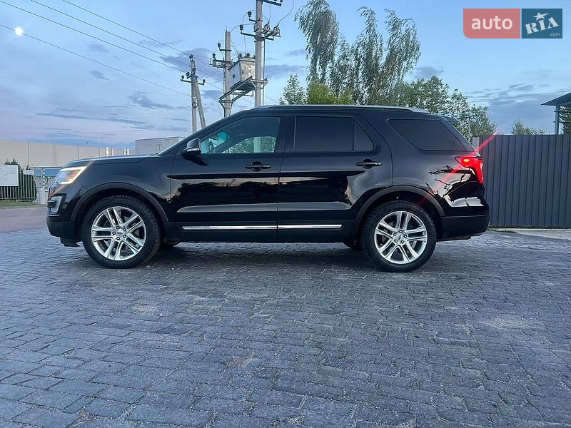 Внедорожник / Кроссовер Ford Explorer 2016 в Житомире