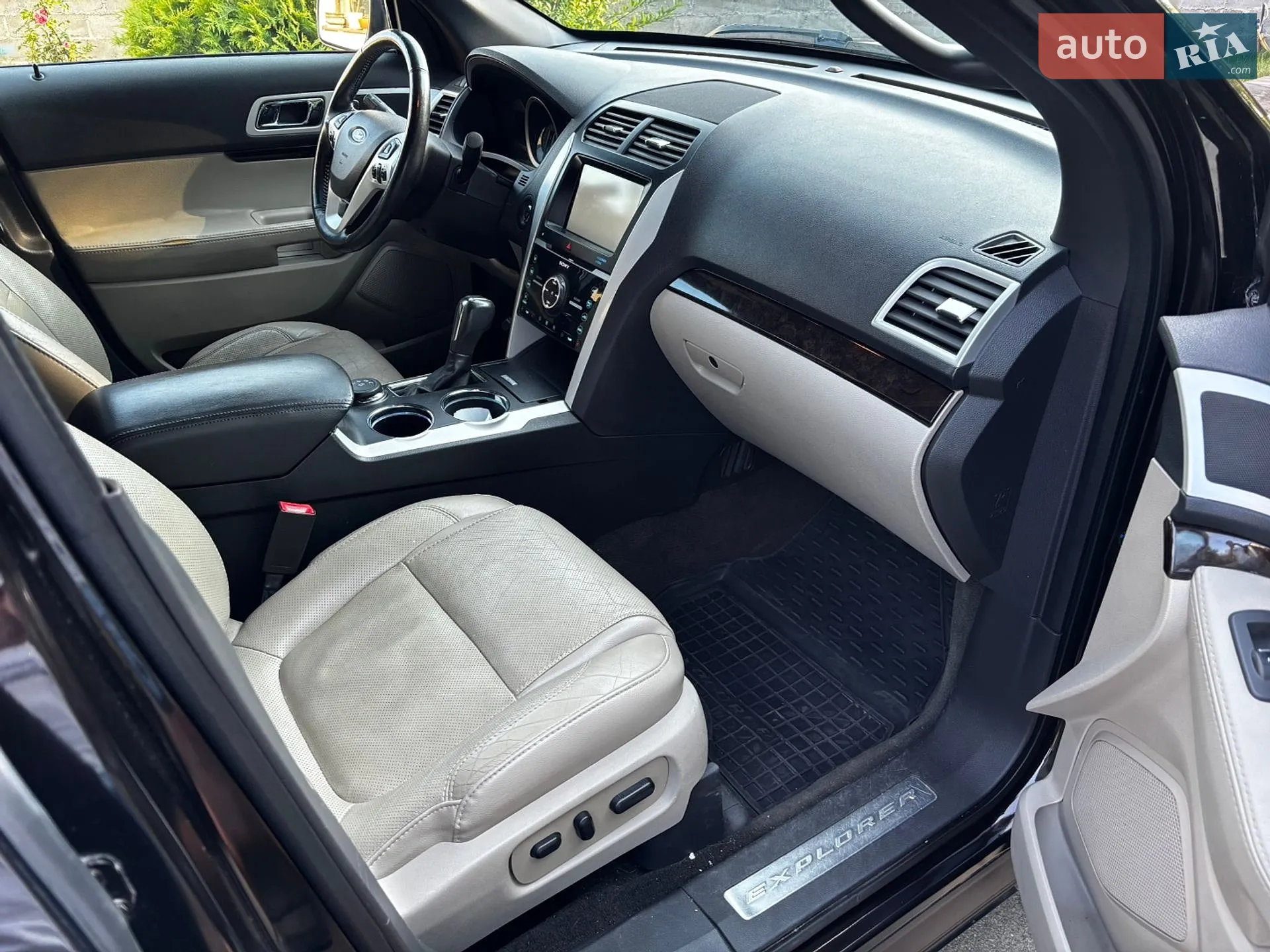 2013 Ford Explorer - мініатюра 11