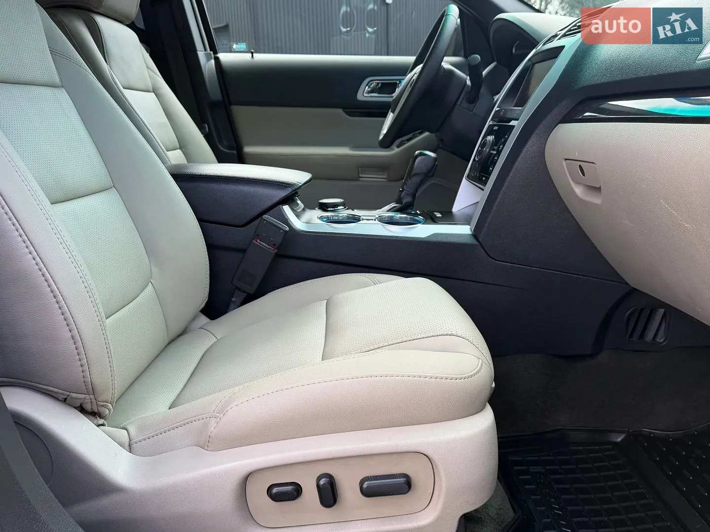 2014 Ford Explorer - мініатюра 15