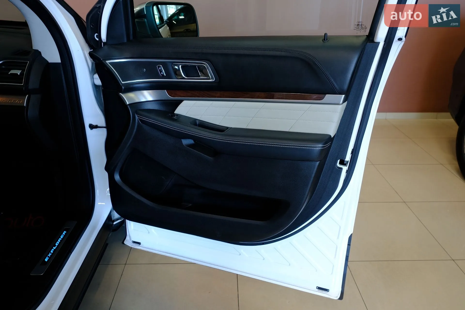 2017 Ford Explorer - мініатюра 43