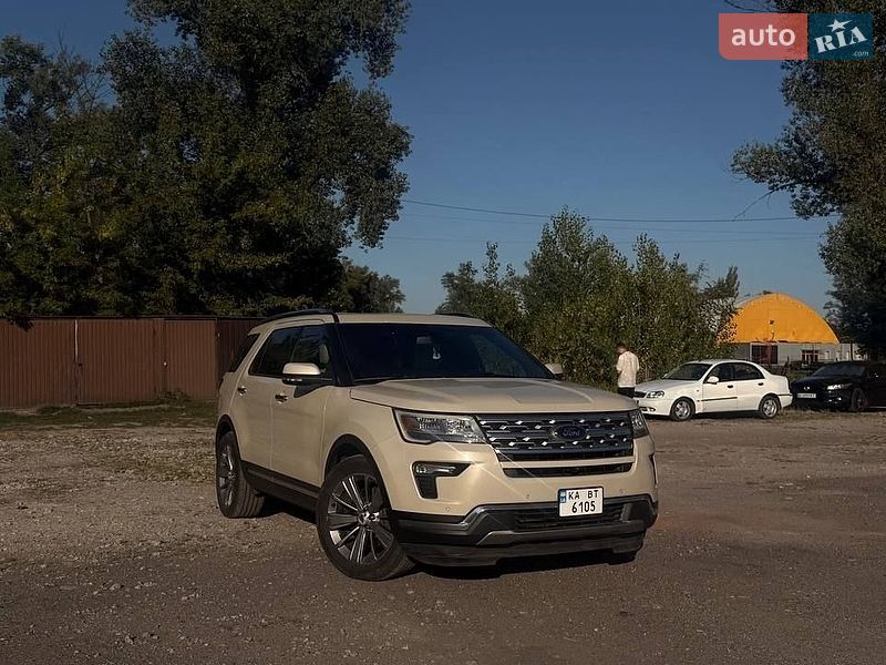 Позашляховик / Кросовер Ford Explorer 2018 в Києві