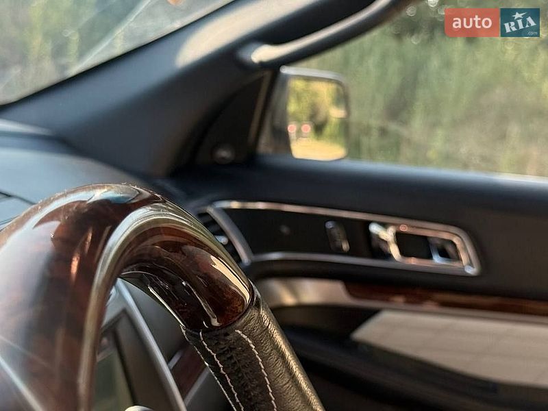 Позашляховик / Кросовер Ford Explorer 2018 в Києві