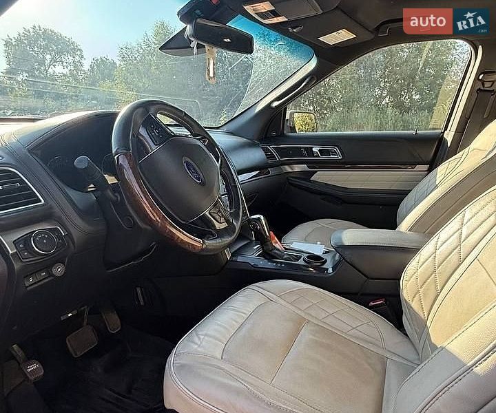 Позашляховик / Кросовер Ford Explorer 2018 в Києві