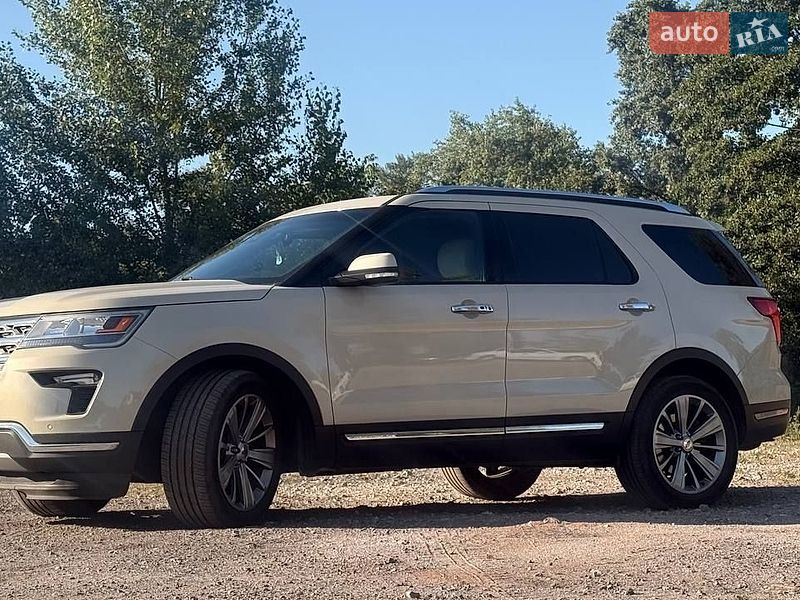 Позашляховик / Кросовер Ford Explorer 2018 в Києві