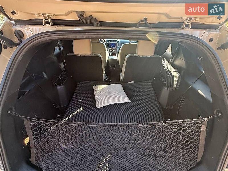 Позашляховик / Кросовер Ford Explorer 2018 в Києві