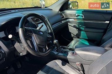 Позашляховик / Кросовер Ford Explorer 2015 в Києві