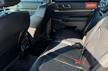 Позашляховик / Кросовер Ford Explorer 2015 в Києві