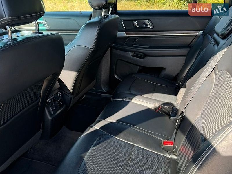 Позашляховик / Кросовер Ford Explorer 2015 в Києві