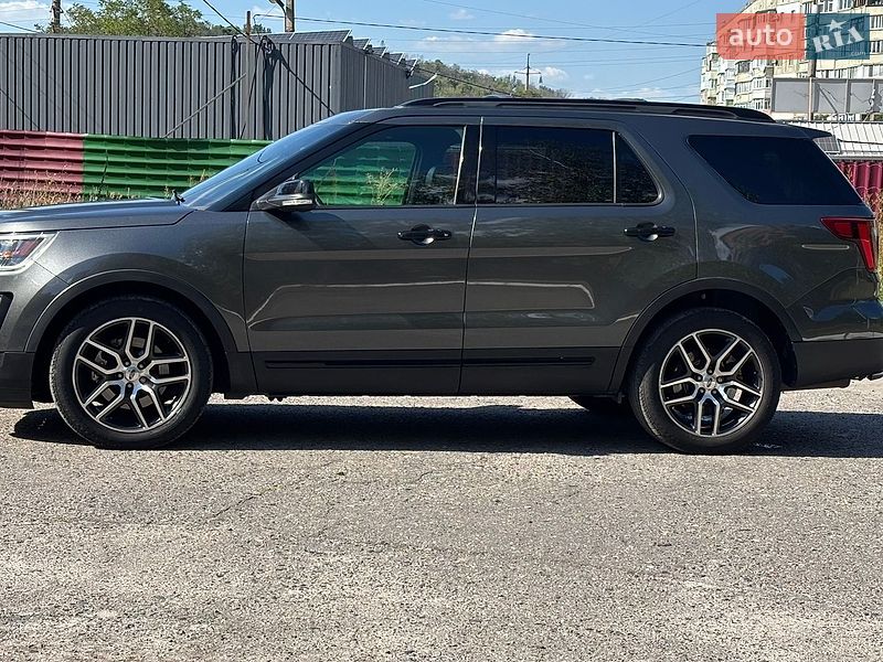 Внедорожник / Кроссовер Ford Explorer 2017 в Полтаве