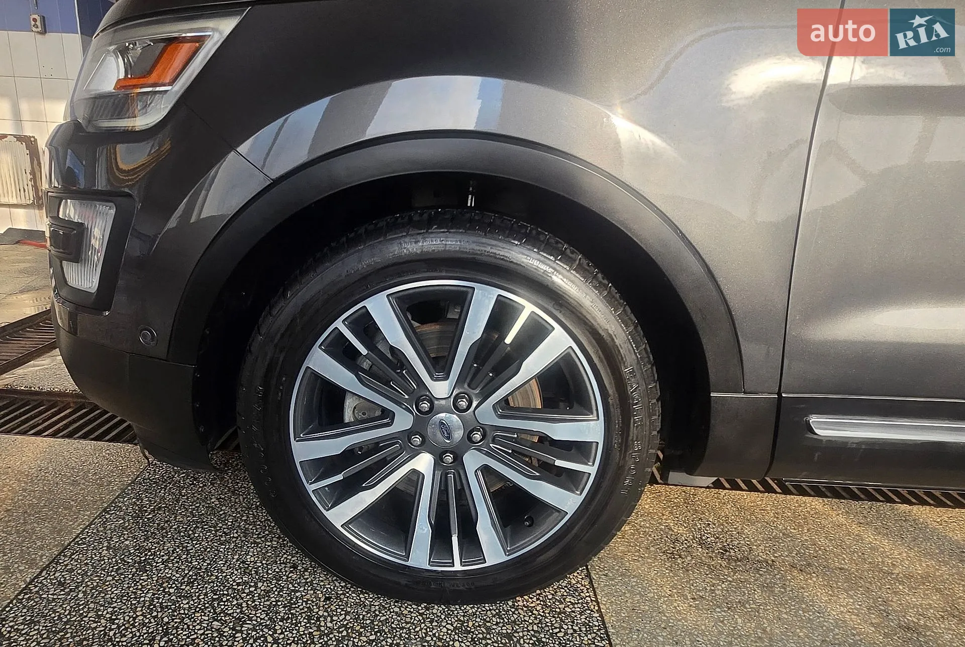 2015 Ford Explorer - мініатюра 12