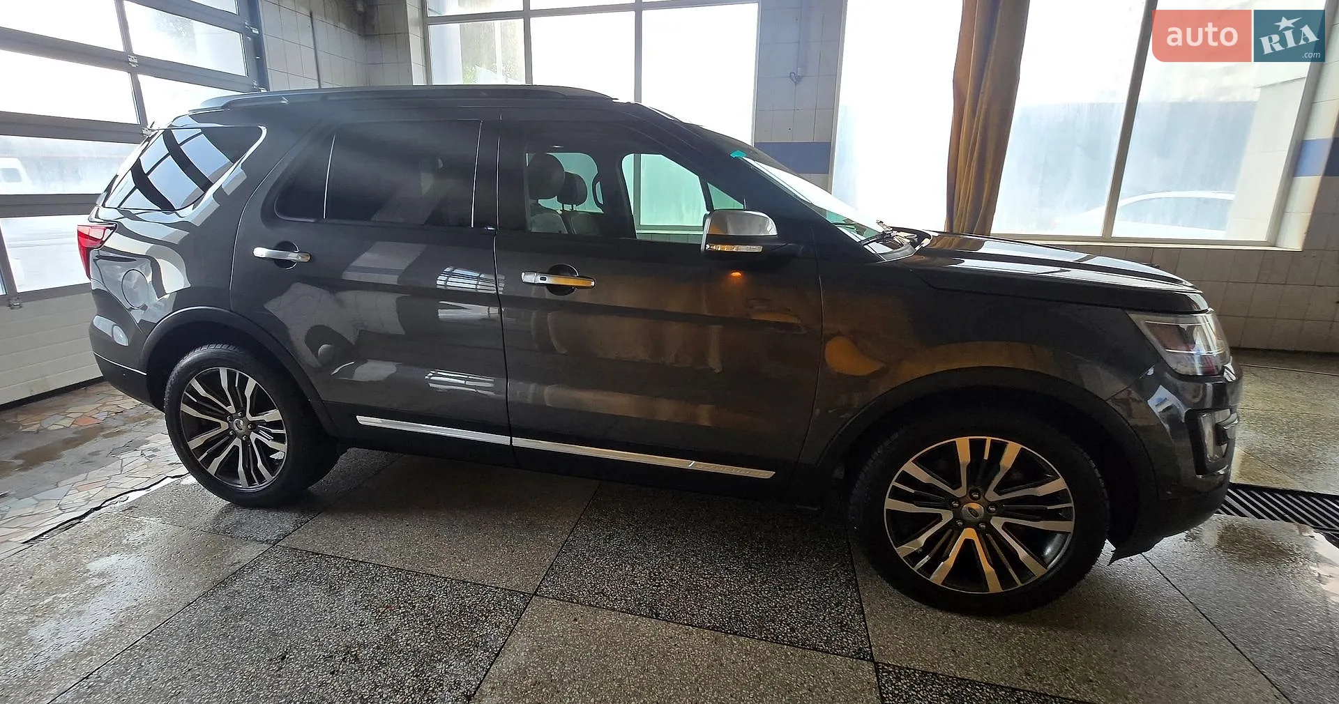 2015 Ford Explorer - мініатюра 23