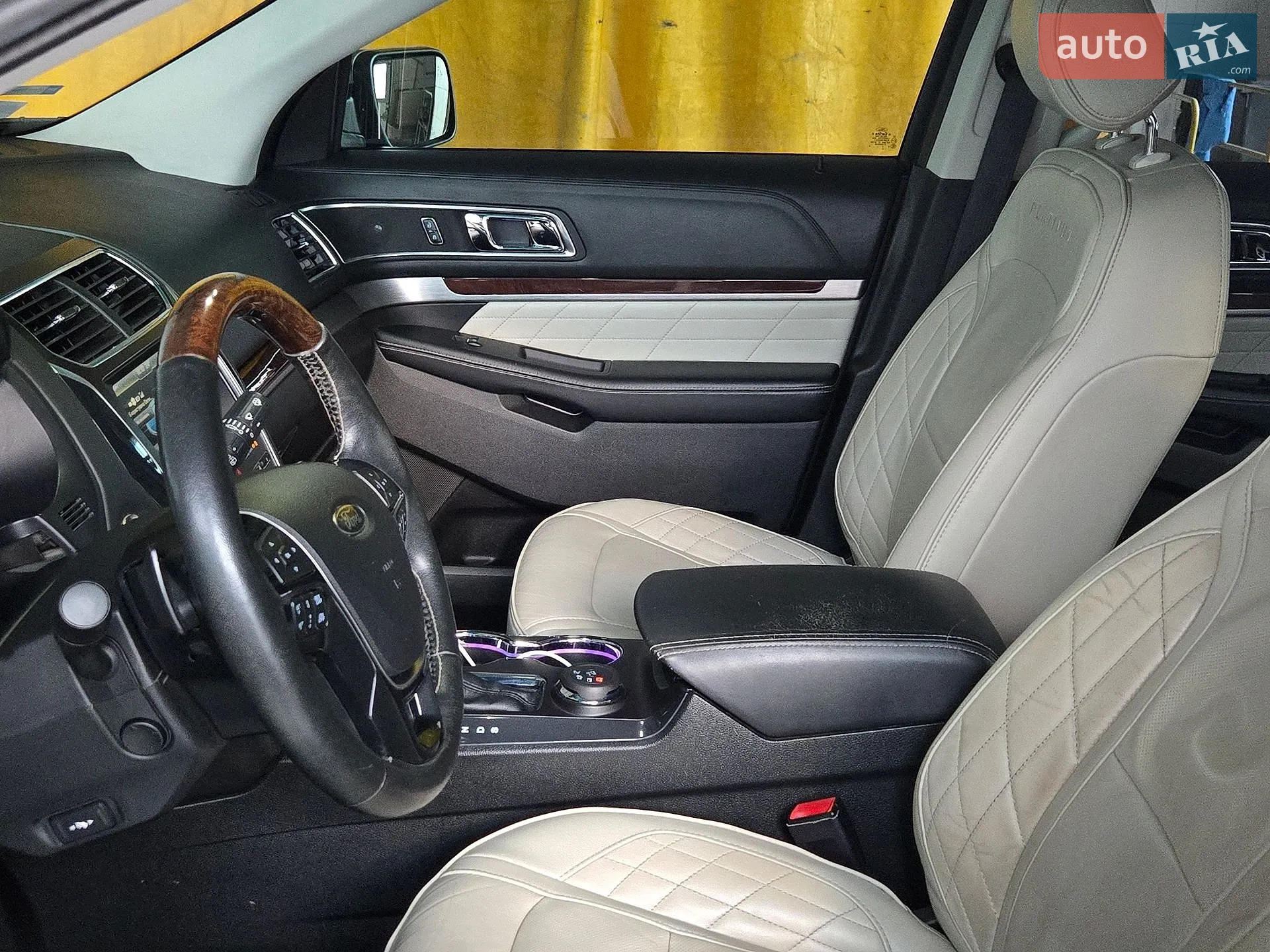 2015 Ford Explorer - мініатюра 33