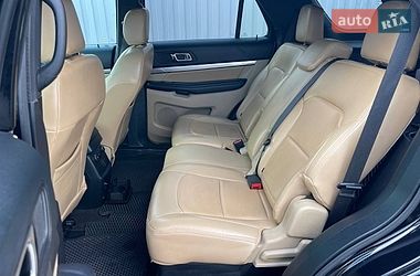 Позашляховик / Кросовер Ford Explorer 2015 в Києві