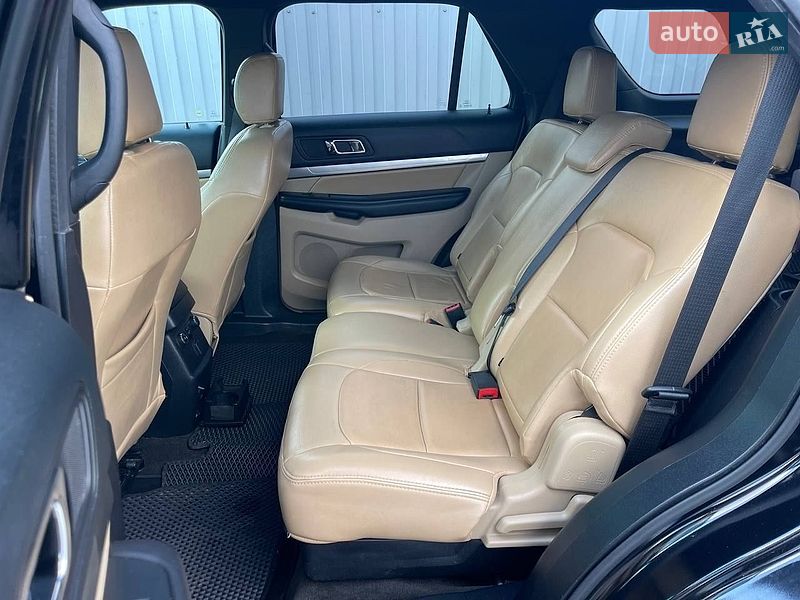 Позашляховик / Кросовер Ford Explorer 2015 в Києві