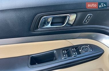 Позашляховик / Кросовер Ford Explorer 2015 в Києві
