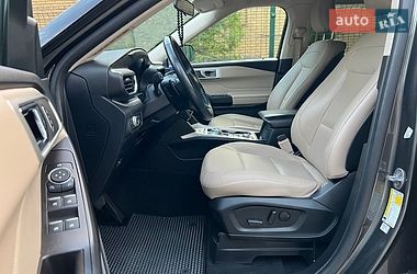 Внедорожник / Кроссовер Ford Explorer 2020 в Ровно