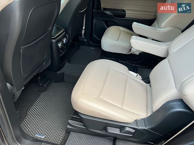 Внедорожник / Кроссовер Ford Explorer 2020 в Ровно