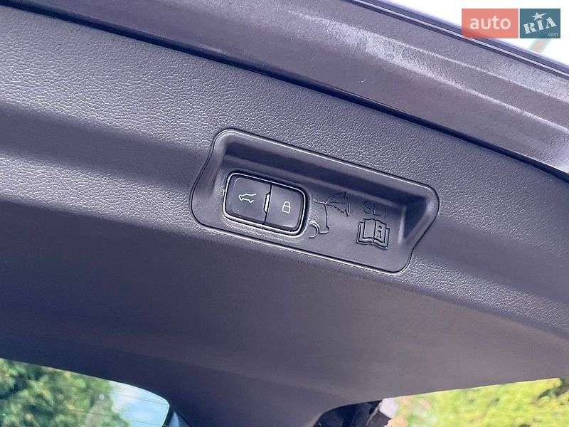 Внедорожник / Кроссовер Ford Explorer 2020 в Ровно
