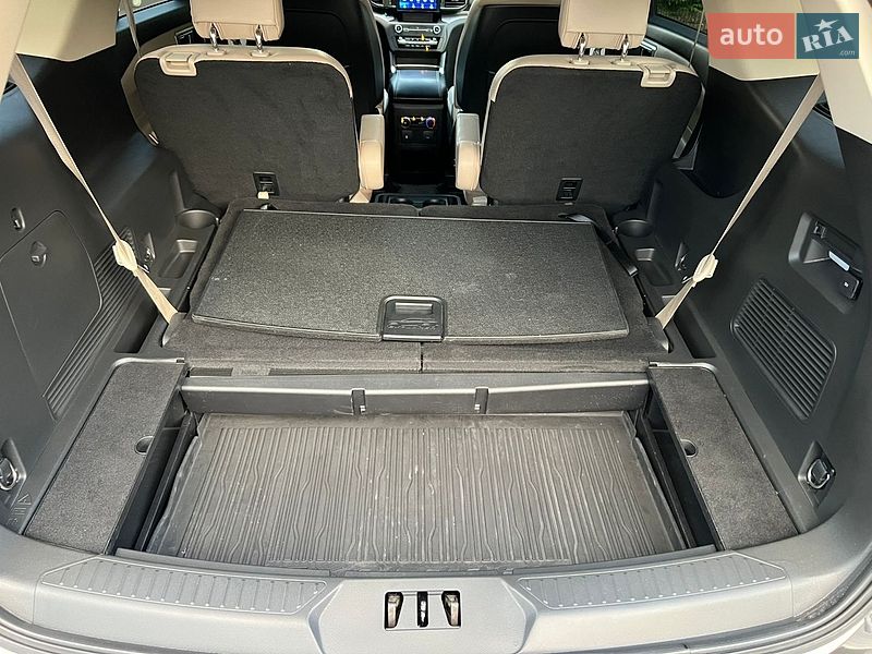 Внедорожник / Кроссовер Ford Explorer 2020 в Ровно
