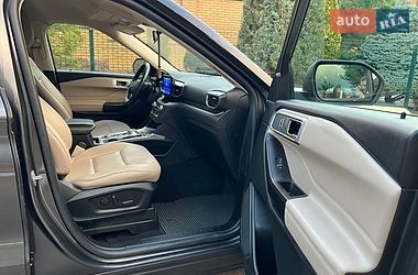 Внедорожник / Кроссовер Ford Explorer 2020 в Ровно