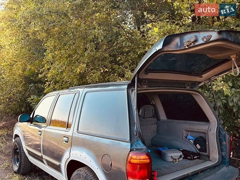 Внедорожник / Кроссовер Ford Explorer 1998 в Харькове