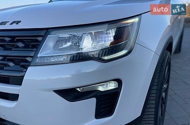 Позашляховик / Кросовер Ford Explorer 2018 в Рівному