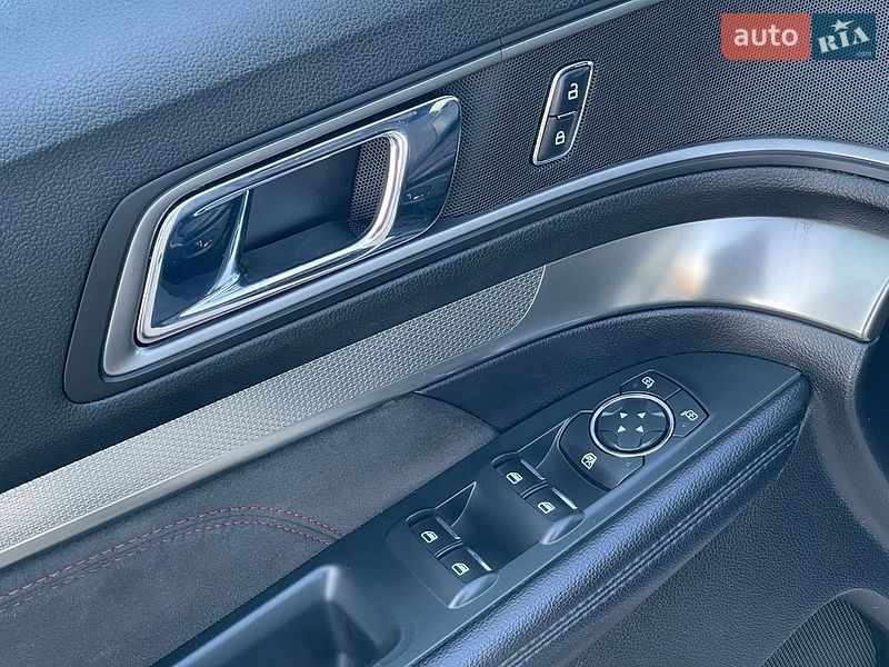 Позашляховик / Кросовер Ford Explorer 2018 в Рівному