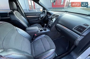 Позашляховик / Кросовер Ford Explorer 2018 в Рівному