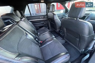 Позашляховик / Кросовер Ford Explorer 2018 в Рівному