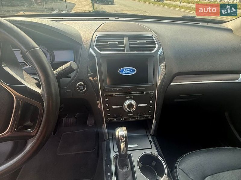 Позашляховик / Кросовер Ford Explorer 2017 в Києві