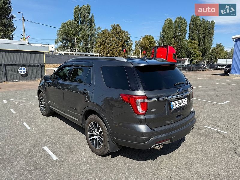 Позашляховик / Кросовер Ford Explorer 2018 в Києві