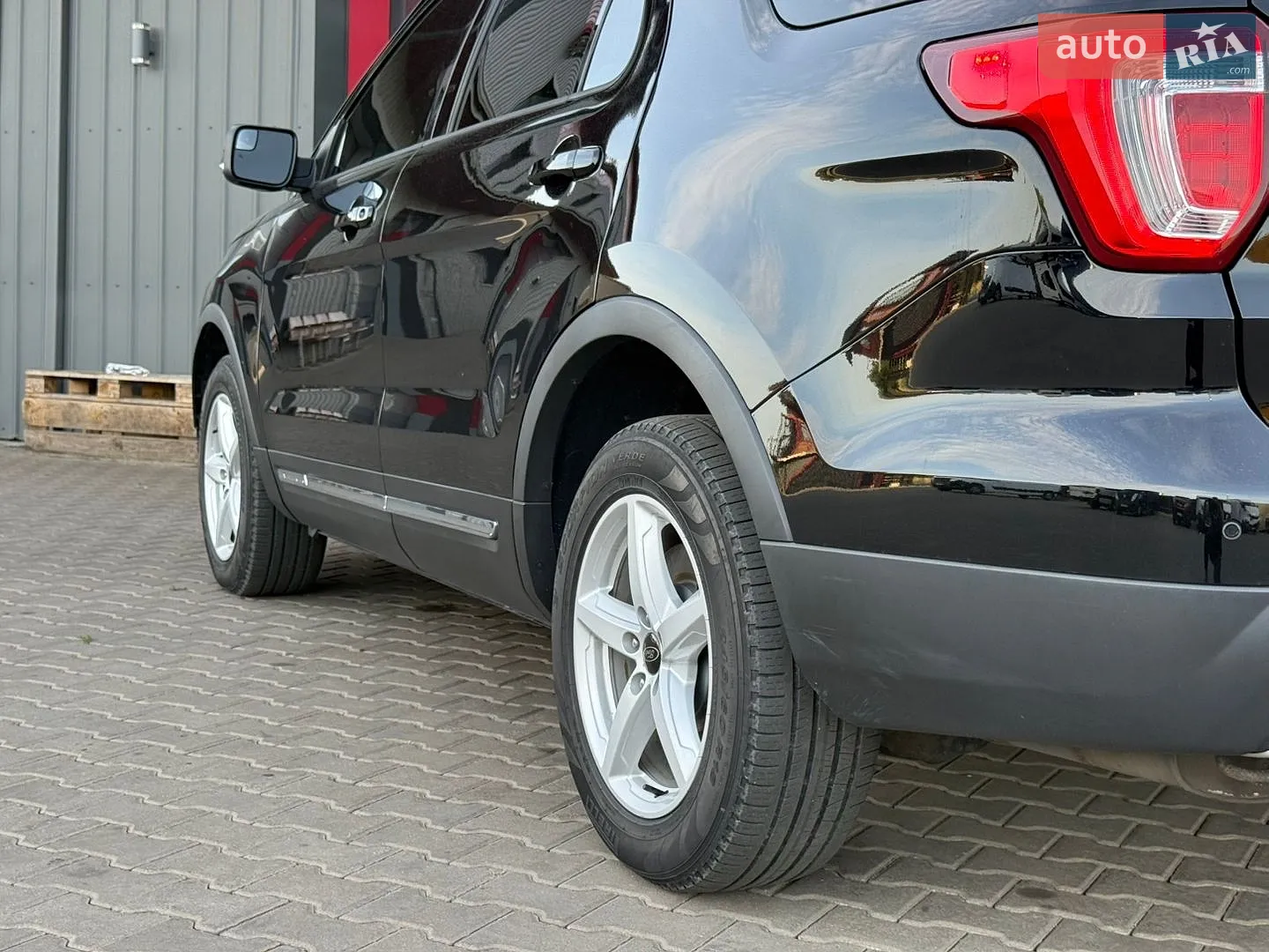 2016 Ford Explorer - мініатюра 9