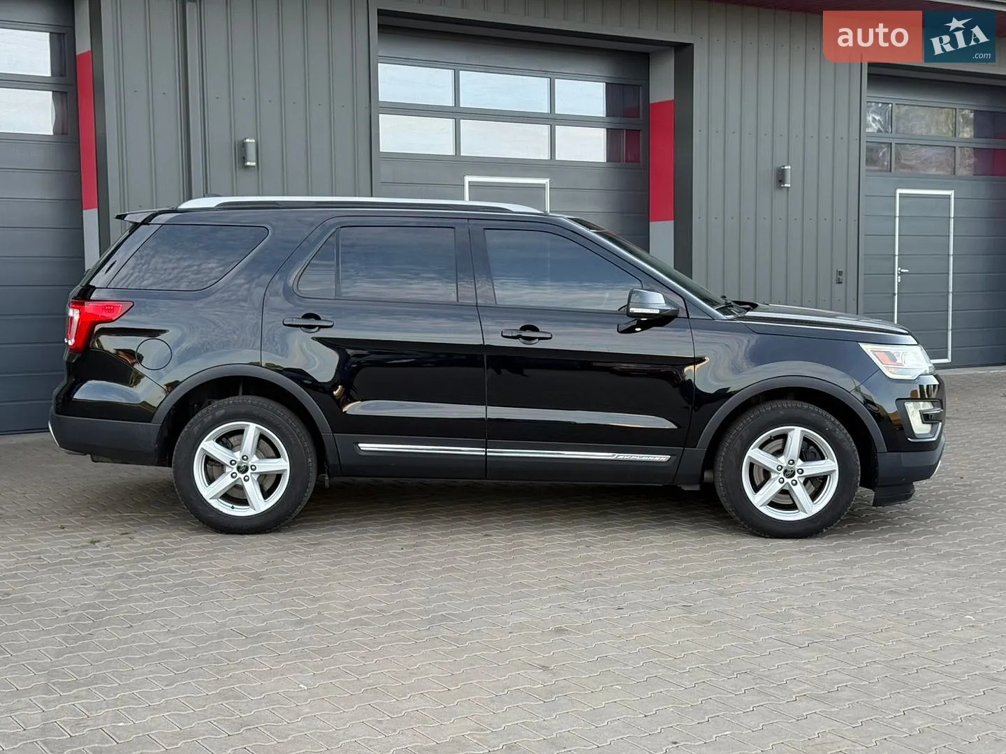 2016 Ford Explorer - мініатюра 23