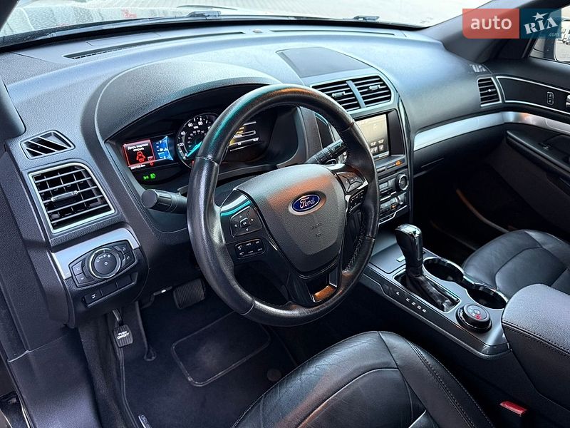 Внедорожник / Кроссовер Ford Explorer 2016 в Киеве