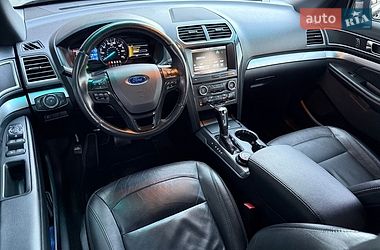 Внедорожник / Кроссовер Ford Explorer 2016 в Киеве