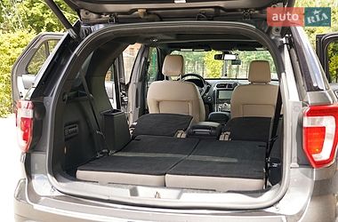 Позашляховик / Кросовер Ford Explorer 2018 в Луцьку