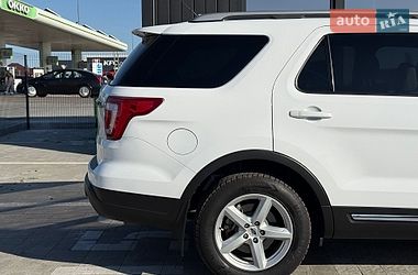 Внедорожник / Кроссовер Ford Explorer 2017 в Львове