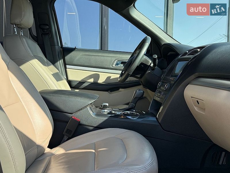 Внедорожник / Кроссовер Ford Explorer 2017 в Львове