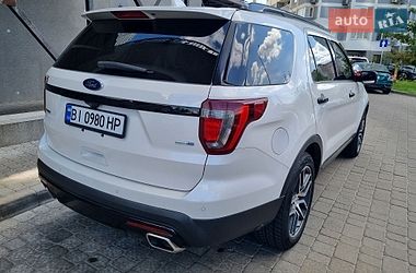 Позашляховик / Кросовер Ford Explorer 2016 в Києві
