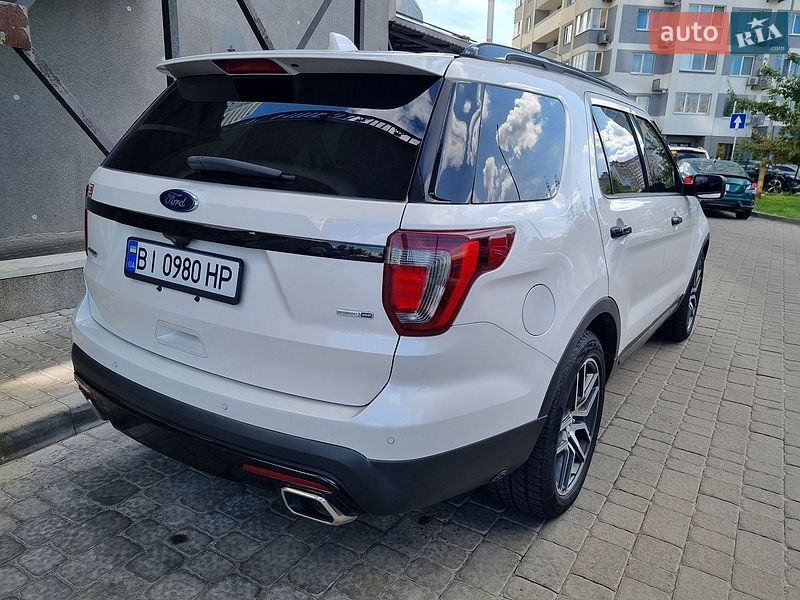 Позашляховик / Кросовер Ford Explorer 2016 в Києві