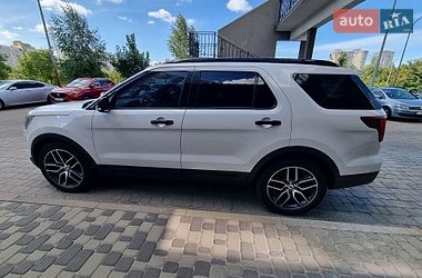 Позашляховик / Кросовер Ford Explorer 2016 в Києві