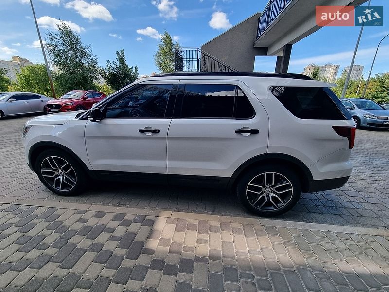 Позашляховик / Кросовер Ford Explorer 2016 в Києві