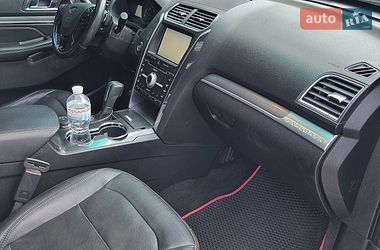Позашляховик / Кросовер Ford Explorer 2016 в Києві