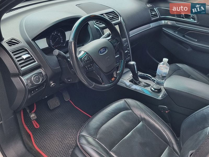 Позашляховик / Кросовер Ford Explorer 2016 в Києві