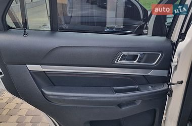 Позашляховик / Кросовер Ford Explorer 2016 в Києві