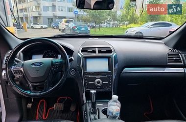 Позашляховик / Кросовер Ford Explorer 2016 в Києві